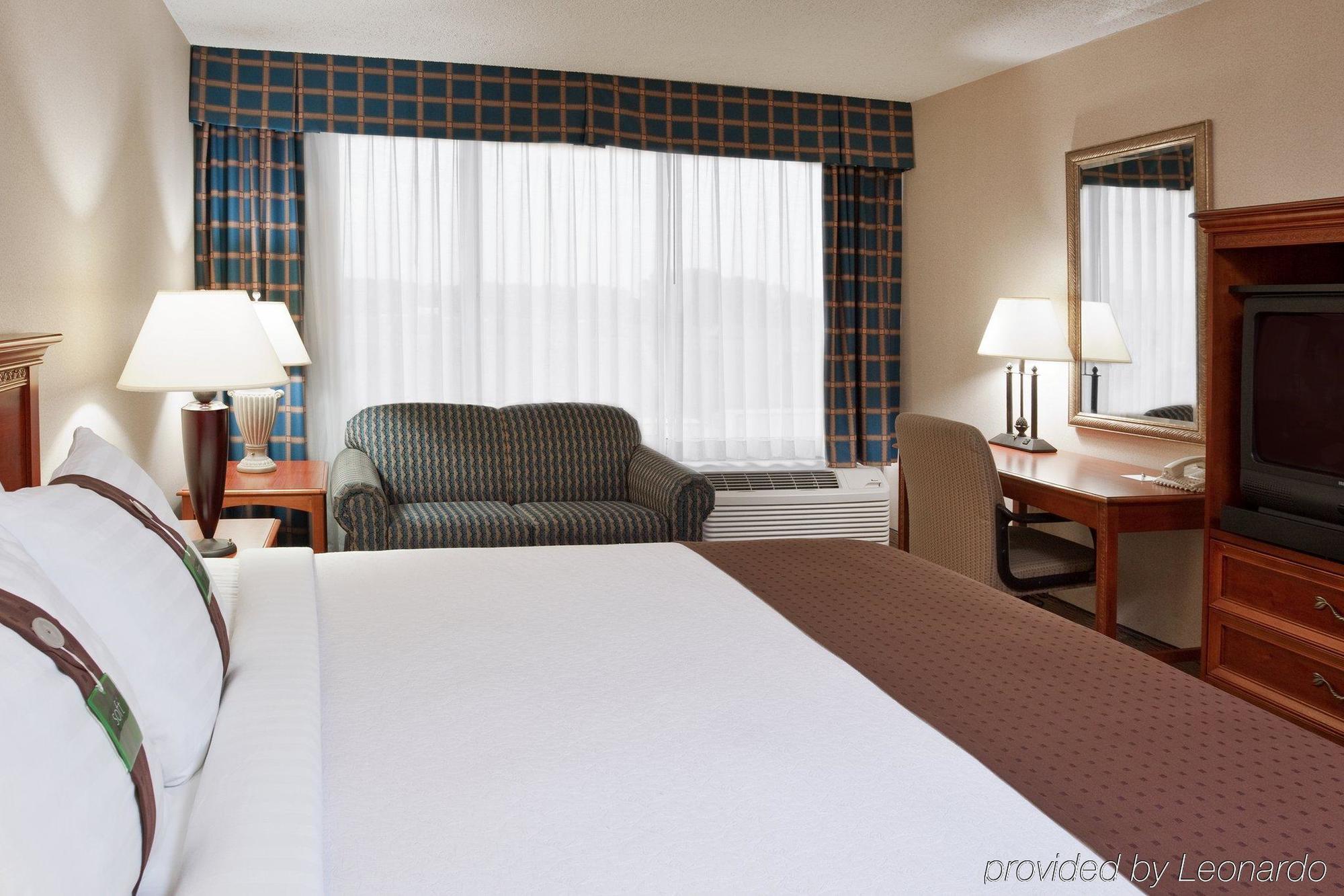 โฟร์พอยต์ บาย เชอราตัน สนามบินคลีฟแลนด์ Hotel ภายนอก รูปภาพ