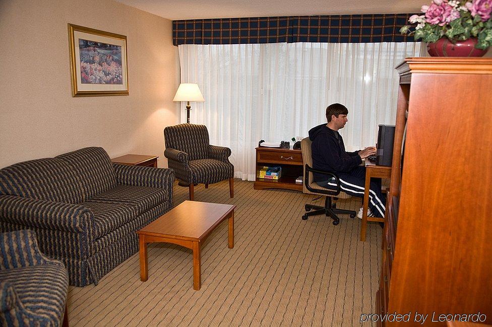 โฟร์พอยต์ บาย เชอราตัน สนามบินคลีฟแลนด์ Hotel ภายนอก รูปภาพ