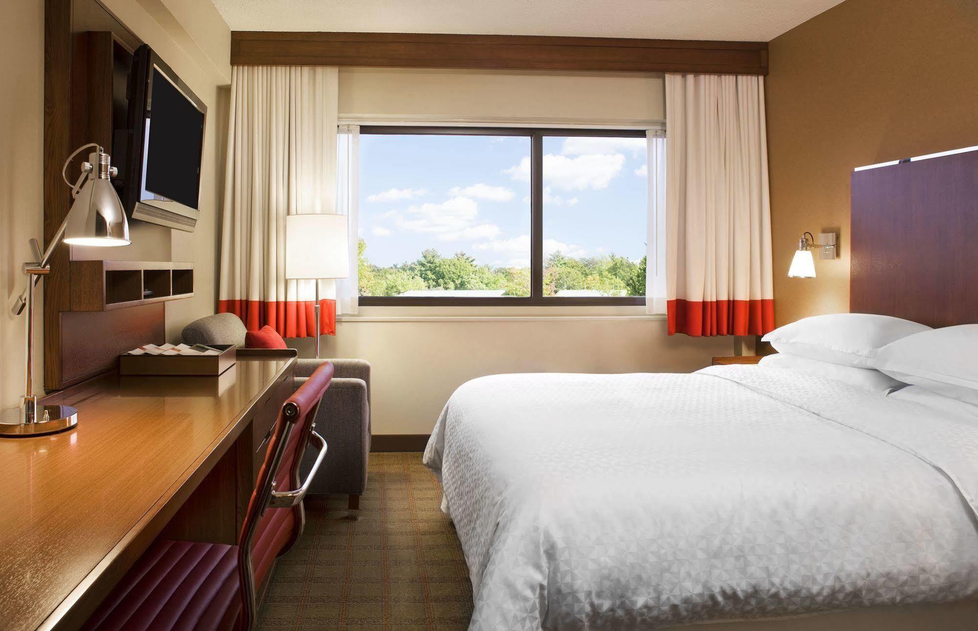 โฟร์พอยต์ บาย เชอราตัน สนามบินคลีฟแลนด์ Hotel ภายนอก รูปภาพ